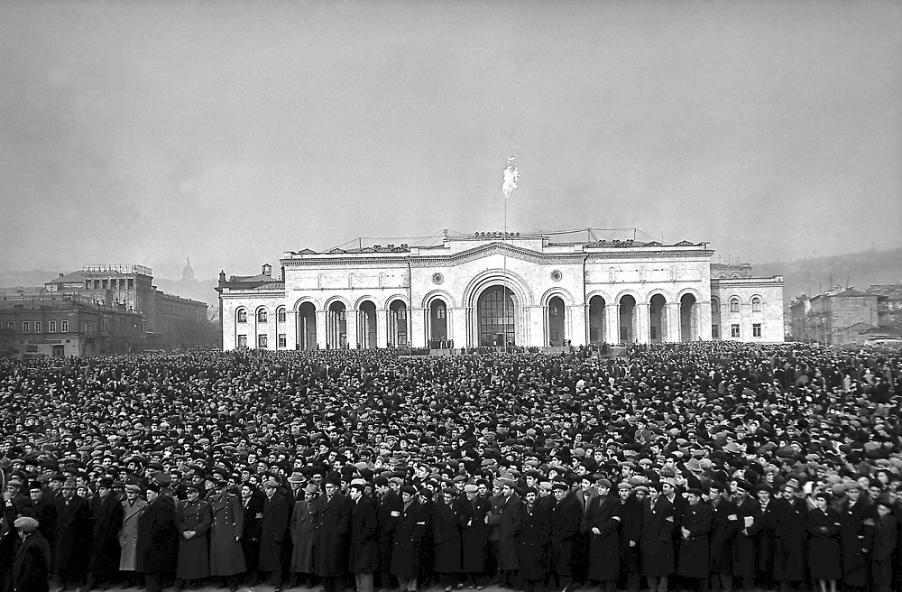 The first natural gas torch was lighted in Yerevan